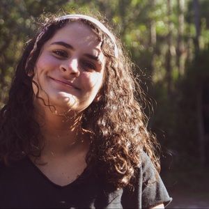 Meet your Posher, Leah